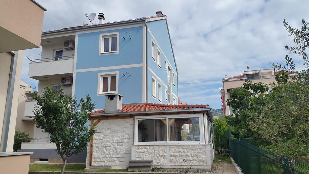 Apartments Villa Karlo Каштела Екстер'єр фото