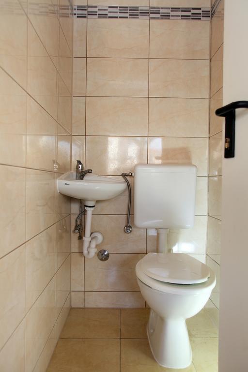 Apartments Villa Karlo Каштела Екстер'єр фото