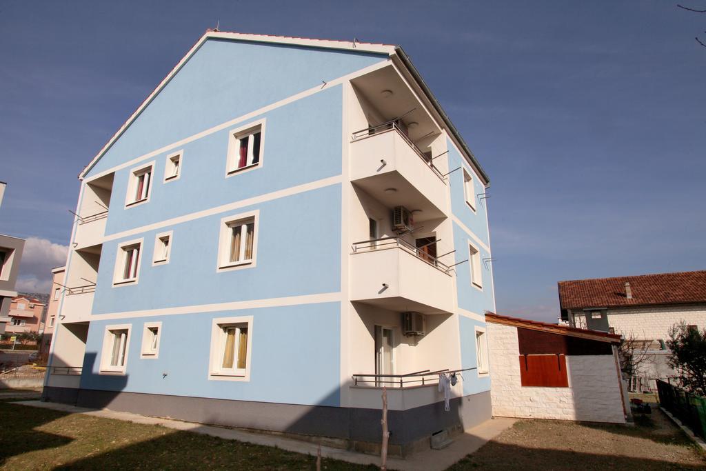 Apartments Villa Karlo Каштела Екстер'єр фото